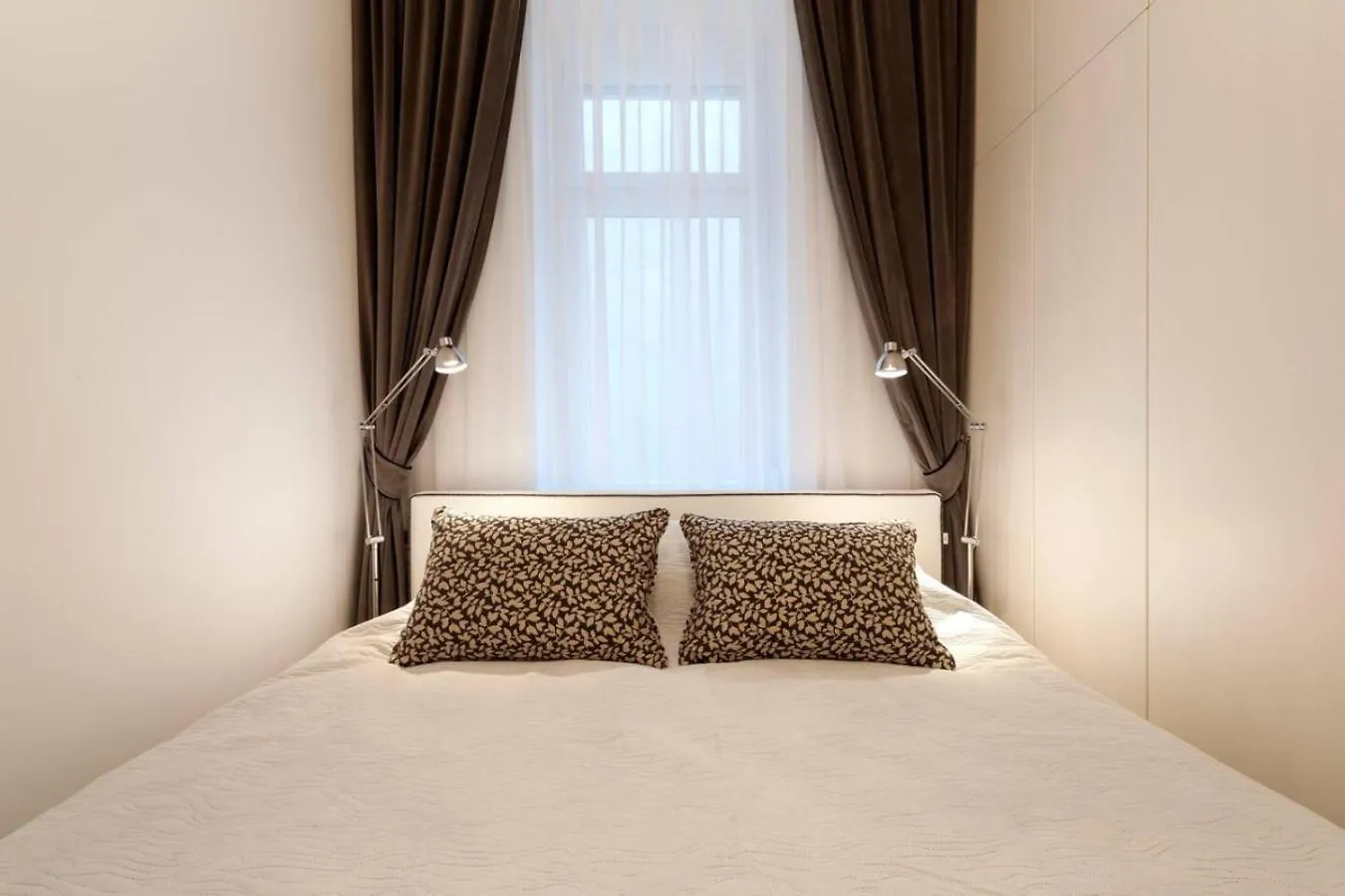 Holiday home Art Deco - By Deak Square Villa Budapest